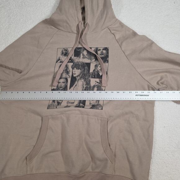 Taylor Swift The Eras Tour Pullover Graphic Hoodie Taupe Oversized Size XL - Picture 6 of 8